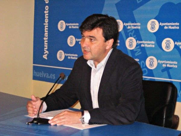El PSOE pide al PP que explique sus líneas de actuación 'después de matar su programa con el plan de ajuste'