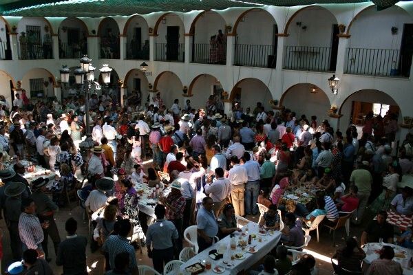 Las hermandades de Huelva celebran una convivencia organizada por la Diputación