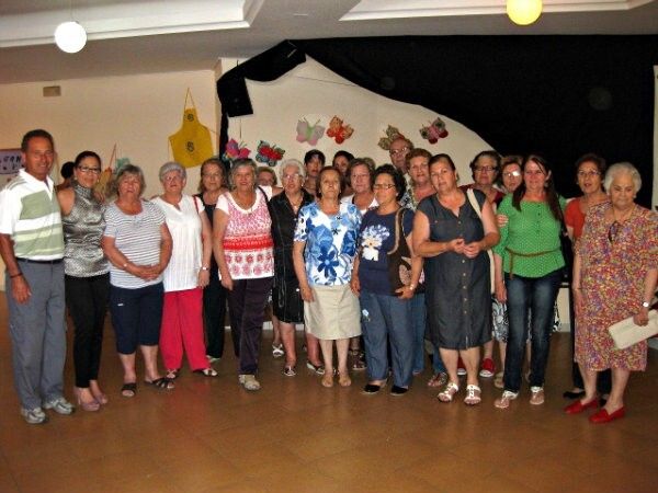 Mujeres de Punta Umbría exponen sus trabajos de artesanía