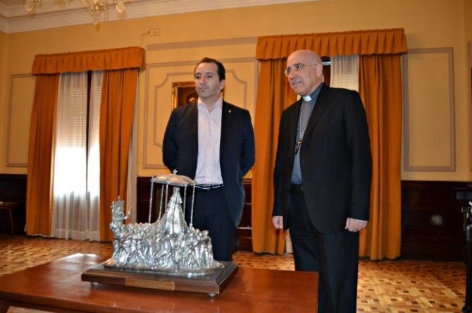 El alcalde de Almonte comparte con el Obispo el Plan Venida y las previsiones del Año Santo Jubilar