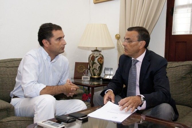 Caraballo critica la intención del Gobierno de eliminar juzgados en los partidos judiciales de Moguer, La Palma y Valverde