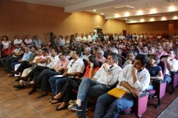 Más de un millar de agricultores se une para exigir la llegada de agua superficial al Condado