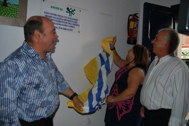 La Asociación isleña para familiares y enfermos de Alzheimer inaugura nueva sede