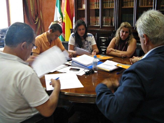 Empresas de La Palma se adhieren al programa del Ayuntamiento para acoger a universitarios