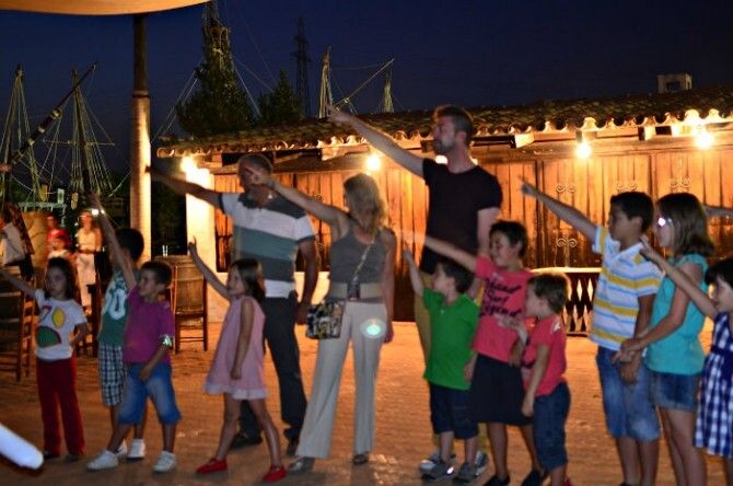 Este miércoles vuelve al Muelle de las Carabelas la actividad nocturna 'Las estrellas de Colón'