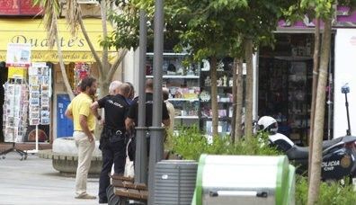 Destinan una pareja de Policía a vigilar las 24 horas la sede del PP