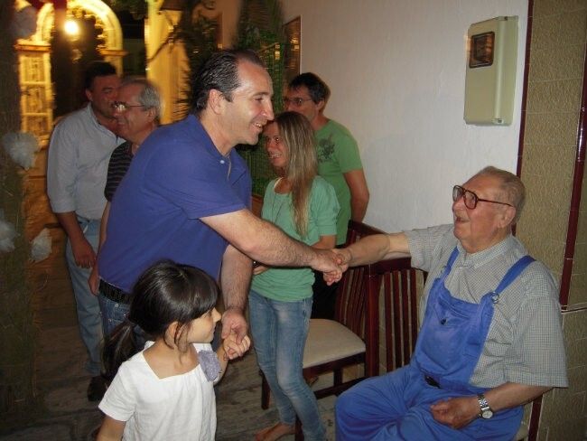 Inaugurado el alumbrado de los recorridos de la Virgen del Rocío por Almonte y la aldea