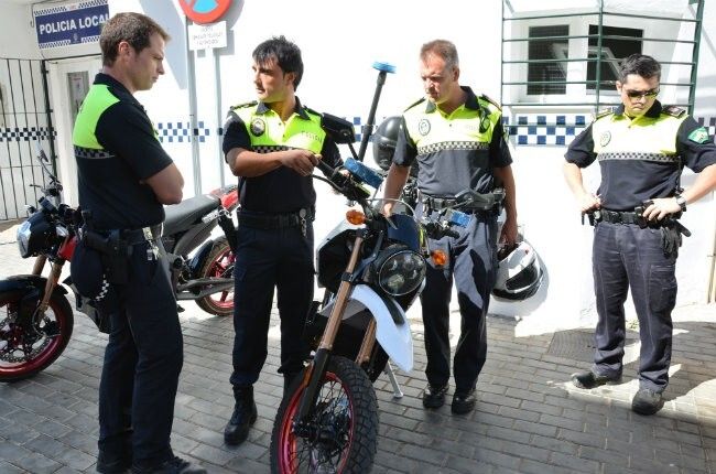 La Policía Local de Palos dispone de ocho motocicletas ecológicas