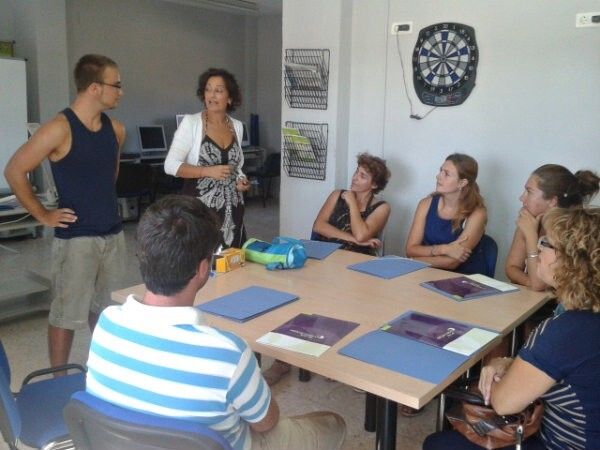 En marcha los nuevos 'Grupos de conversación' de inglés y alemán en Corrales