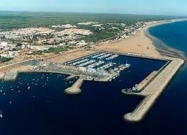 La Junta de Andalucía inicia el dragado del canal de acceso al puerto de Mazagón