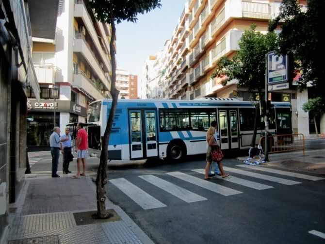 Los impagos ‘averían’ varios autobuses de la flota de Emtusa