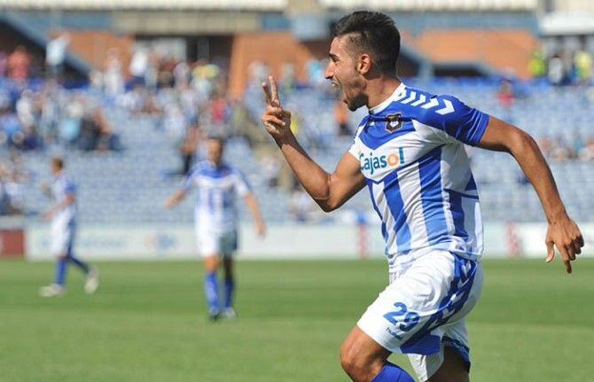 Un estelar Chuli doblega a un Murcia de contrastes (3-2)