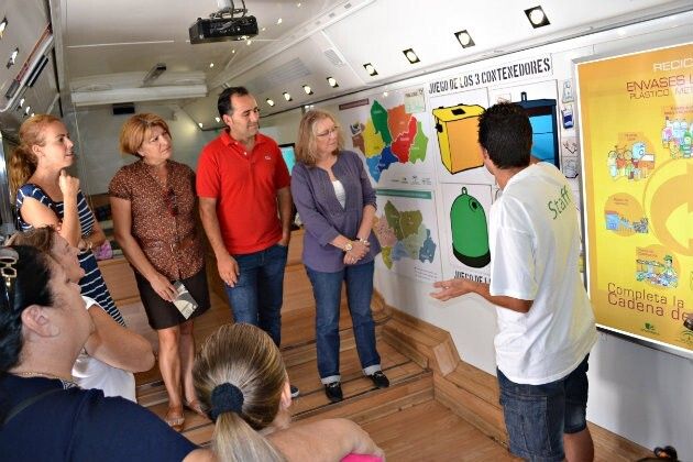 Punta Umbría recibe la visita del Bus del Reciclaje