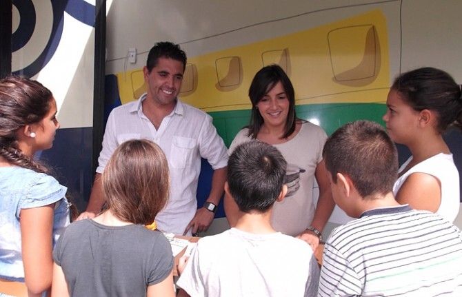 Más de un centenar de jóvenes isleños se suben al Bus del Reciclaje