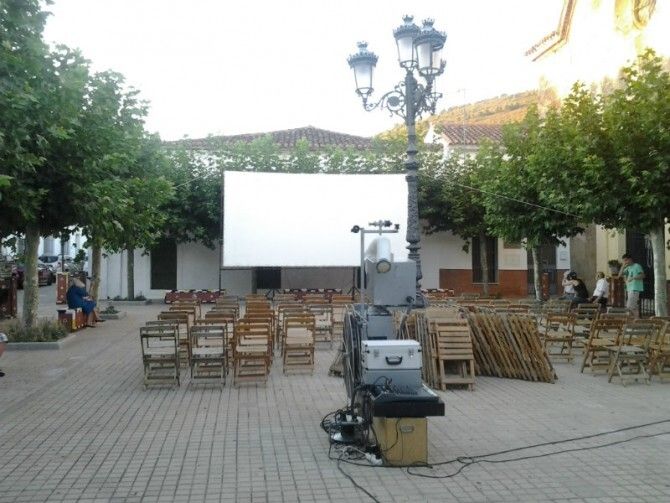 Más de 4.000 personas asisten a la campaña 'Cine en el pueblo' durante el verano
