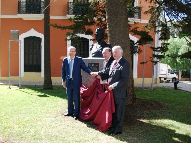 La Fundación Caja Rural del Sur dona a Huelva un monumento dedicado al Inca Garcilaso