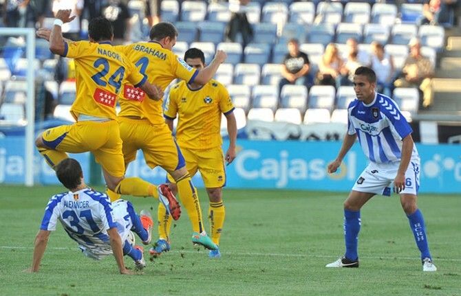 Un indomable Chuli destroza al Alcorcón (4-2)