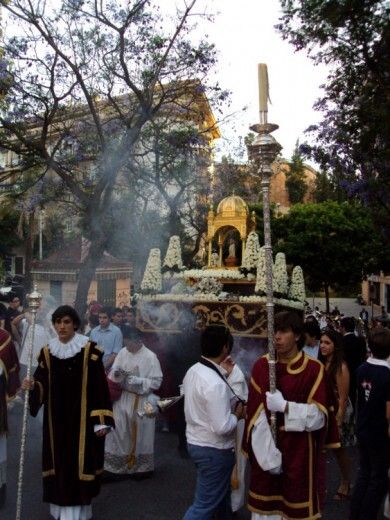 La Buena Madre se rodea de maristas por las calles de Huelva