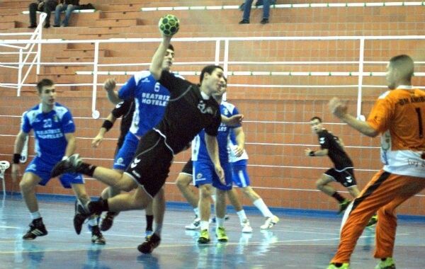 Las exclusiones condenan al PAN (35-27)