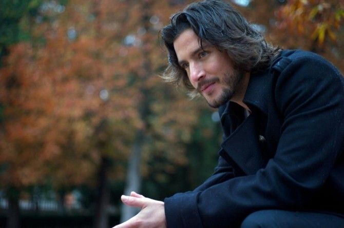 Manuel Carrasco firmará el lunes ejemplares de su disco 'Habla II'