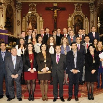 Una mujer preside por primera vez la Hermandad de la Santa Cruz