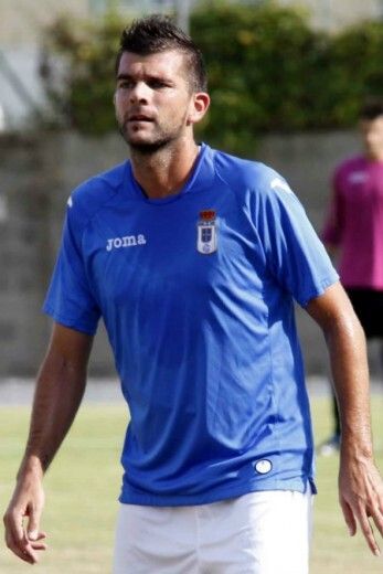 Pedro Baquero, a romper en el Oviedo su gafe con los ascensos