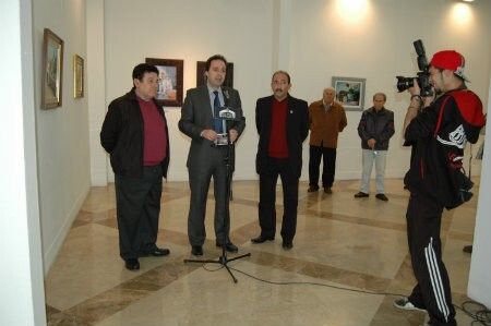 Juan Miguel Bando inaugura en la Casa Colón una exposición de retratos, paisajes y bodegones