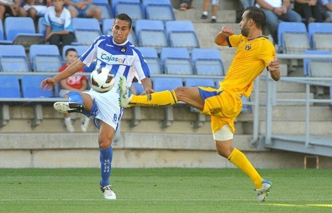 Un cambio obligado y varias combinaciones para el próximo once albiazul