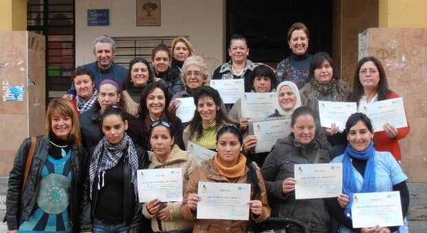 El Gobierno municipal favorece la inclusión social de una quincena de familias t