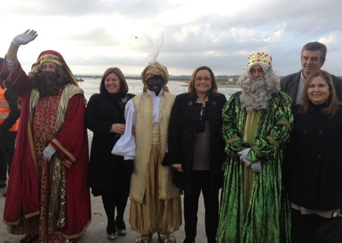 La ilusión recorre Isla Cristina de la mano de los Reyes Magos