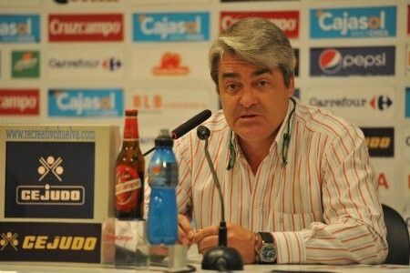 Iturbe: 'Queremos que vengan uno o dos jugadores más'