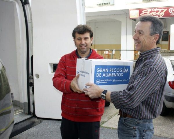 CSI-F entrega 250 kilos de comida al Banco de Alimentos