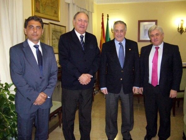 El subdelegado del Gobierno destaca la importancia de AIQBE en el tejido socioeconómico de Huelva