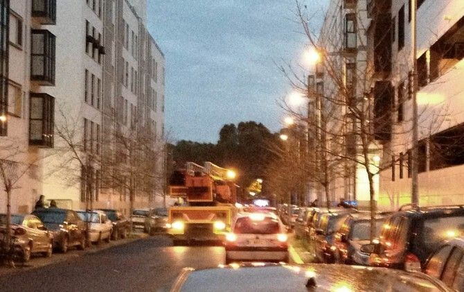 Los bomberos sofocan un incendio en una vivienda de Pescadería originado en un sillón de relax