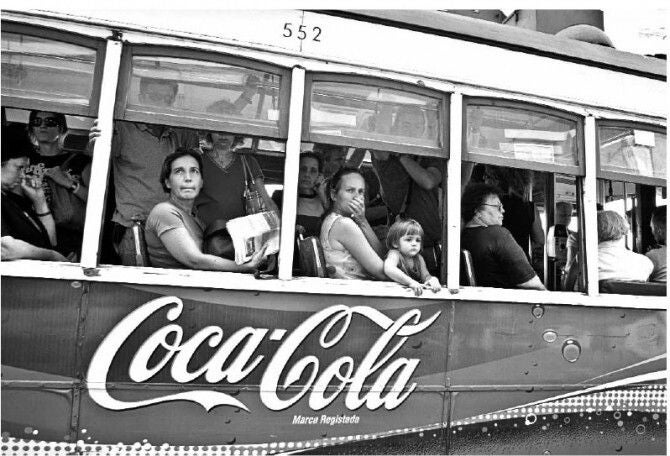 El fotógrafo Luis Jurado inaugura este sábado en Gibraleón su exposición 'Cuerpos y almas'