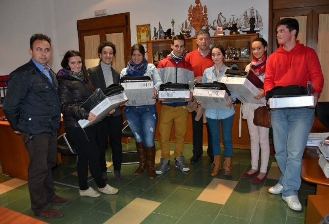 Nueva entrega de cheques bebé en Palos