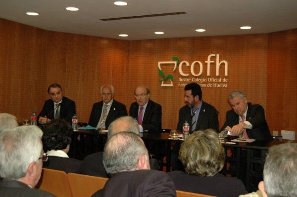Farmacéuticos españoles e iberoamericanos rinden homenaje a Rafael Díaz Mantis