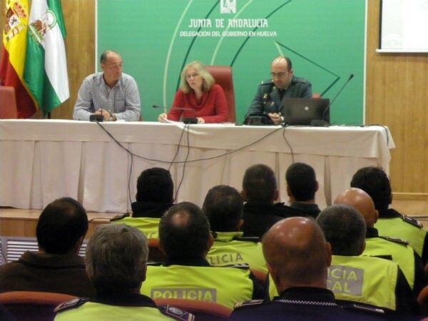 El Plan Infoca forma a la Policía Local de la provincia para dar respuesta a situaciones de emergencia