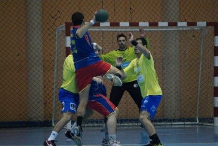 El PAN Moguer persiste en su ambición (28-21)