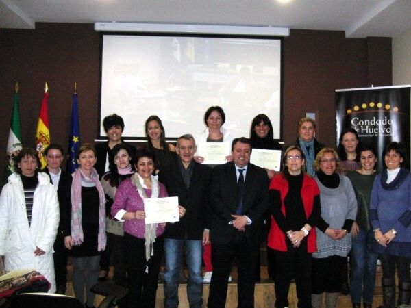 La Junta especializa en ayuda a domicilio a diez mujeres del Condado con un taller de oficio