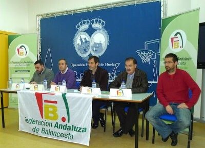 Reunión del presidente de la FAB con clubes y árbitros