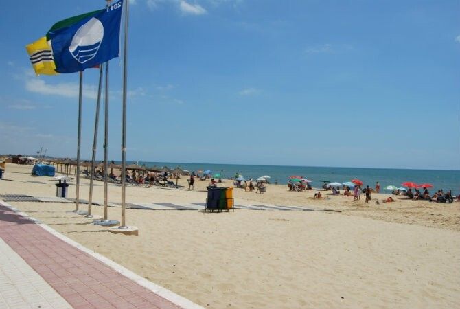 El plan de playas de Isla Cristina se pone en marcha con el inicio de Semana Santa