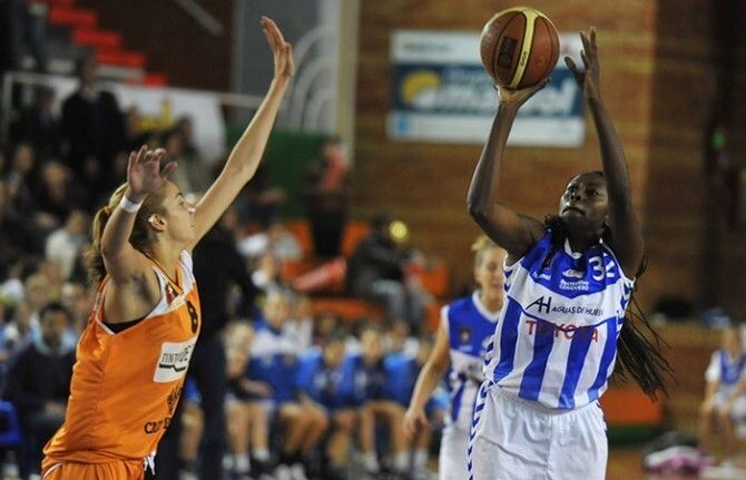 Mosby vuelve a entrar en el quinteto ideal de la jornada
