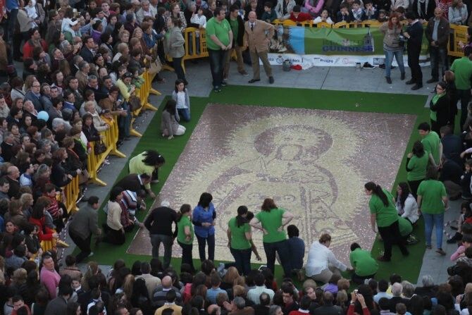 La Palma logra el Récord Guinness con el mosaico de la Virgen del Valle