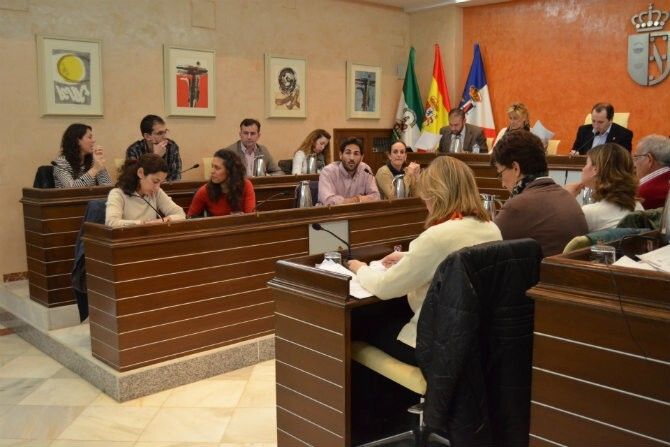 El Ayuntamiento de Almonte asegura que “PSOE y tránsfuga votan contra la primera bajada de impuestos en 20 años”
