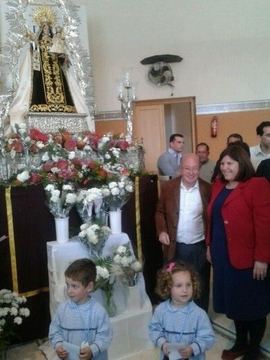 Ofrenda floral infantil a la Virgen del Carmen