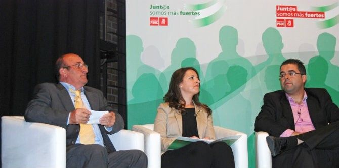 El PSOE pide unir fuerzas contra la Reforma Local “para que no se lleven por delante a nuestros pueblos”