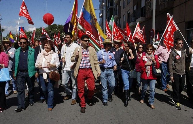 Huelva se manifiesta “porque las personas están antes que el déficit'