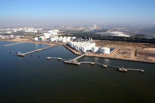 El buque de Rotterdam llega a Huelva mañana y partirá con cerca de 100 contenedores