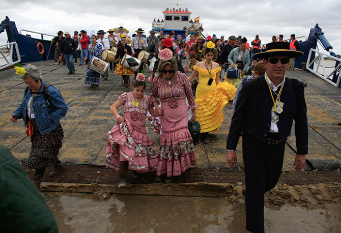 El diario 'The Guardian' publica un reportaje fotográfico sobre la romería del Rocío